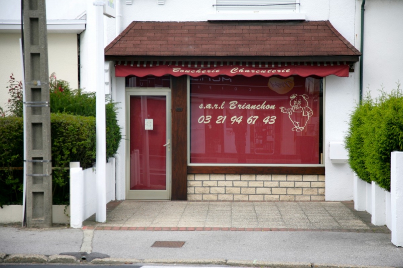 vitrine-TOURRETTES-min_france_frankreich_commerce_frankrijk_francia_delicatessen_butchery_charcuterie-424328